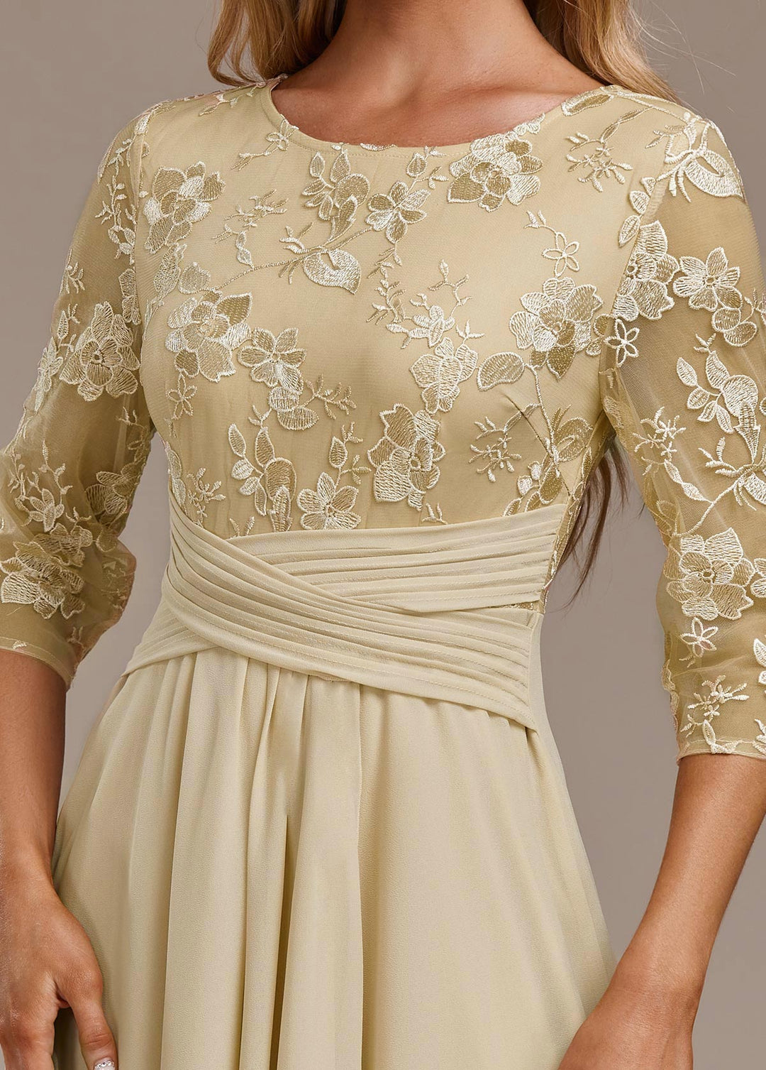 Kvinnekjole | Brodert Rund Hals Midi