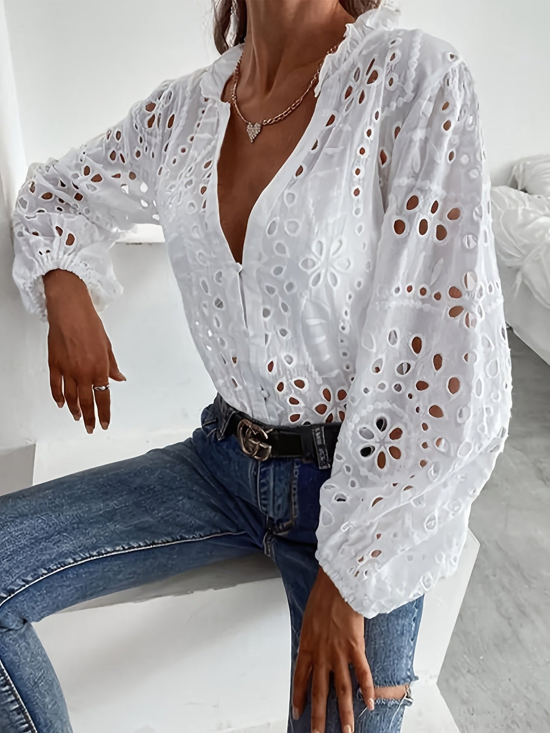Damebluse | Brodert Langermet
