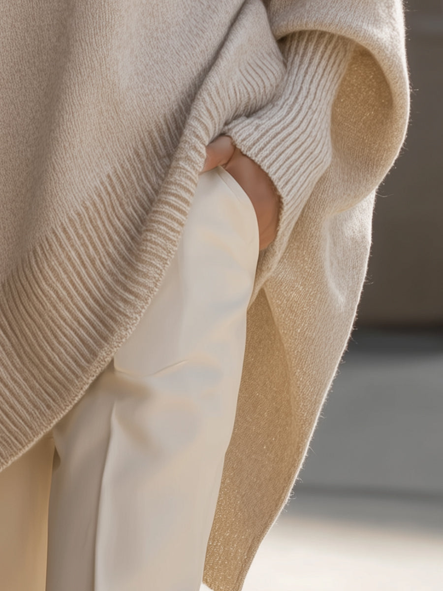 Kvinnegenser | Oversized Poncho med Ribbestrikket Kant