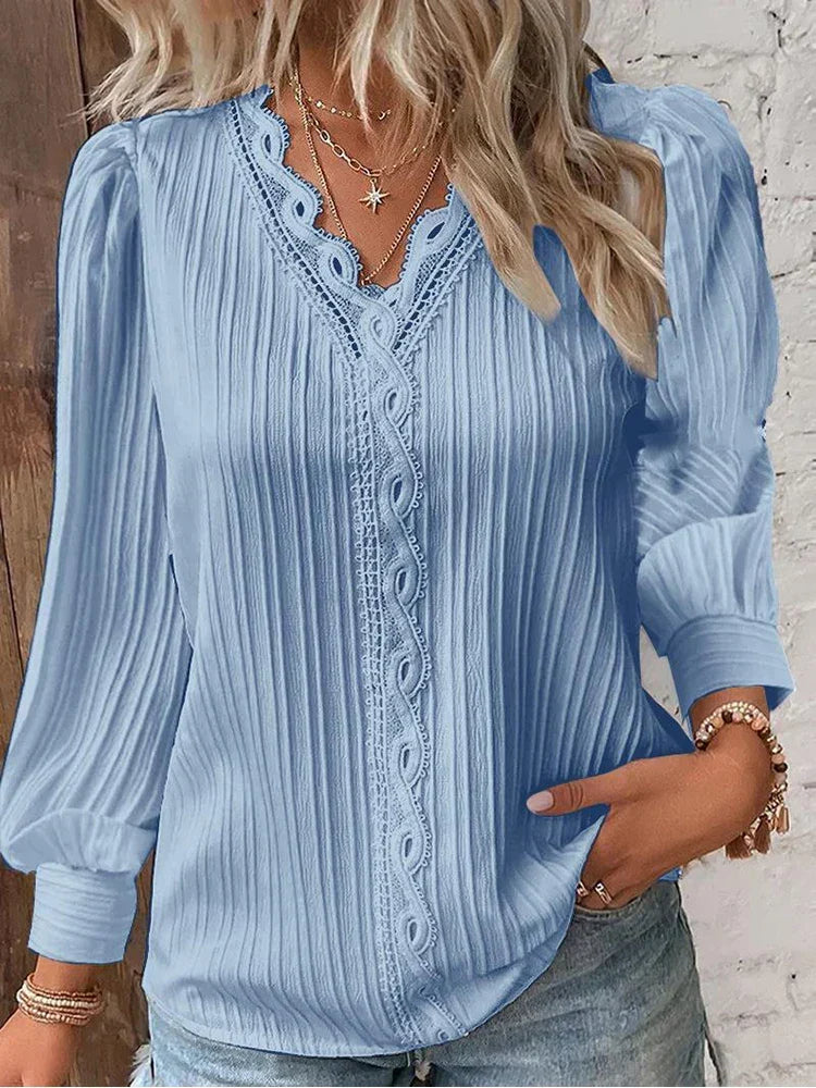 Kvinnebluse | Teksturert V-hals Detalj