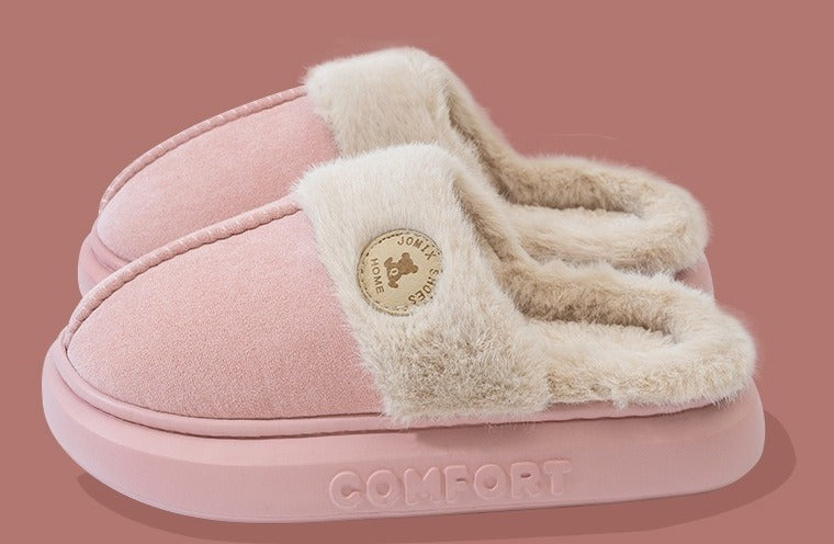 Fluffy plysjtøfler med platåsåle