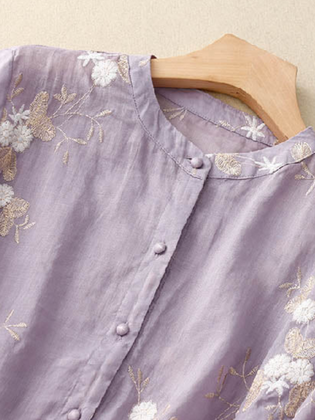 Kvinnes Bluse | Broderte Detaljer