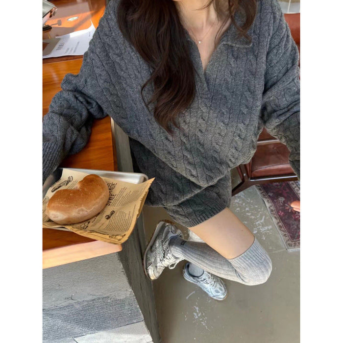 Dame Oversized Genser med V-hals og Kabelstrikk
