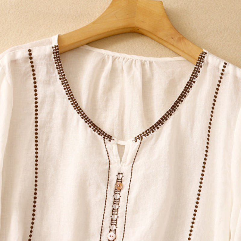 Kvinnebluse | Brodert Volangerm