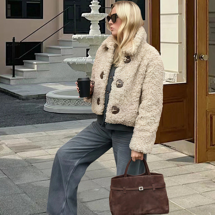 Dame Cropped Teddyjakke med Dekorative Knapper