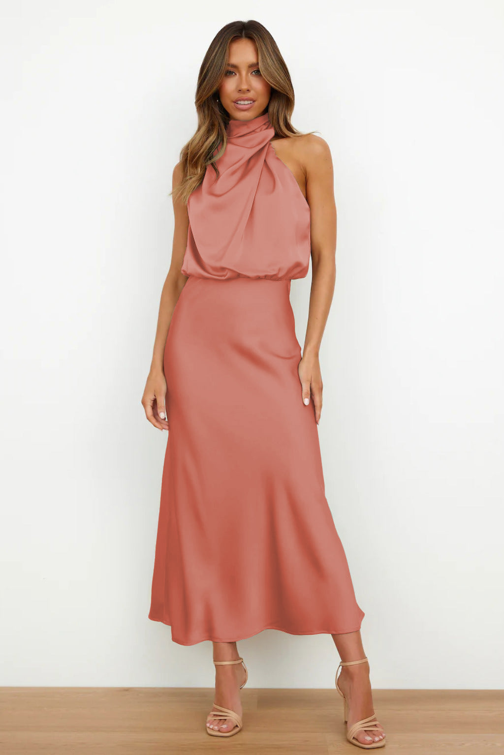 Kvinnenes Kveldsdrakt | Halterneck Maxi