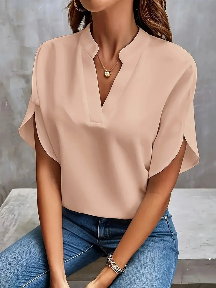 Damebluse | Korte ermer med split hals