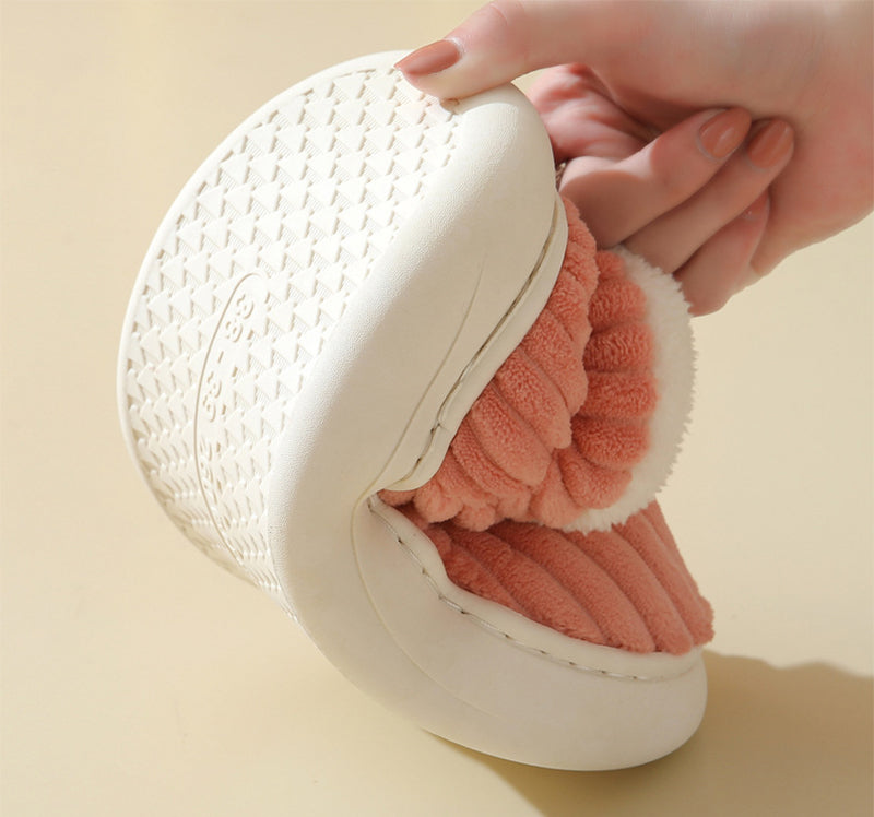 Ribbede plysjtøfler med høy krage i salviegrønn