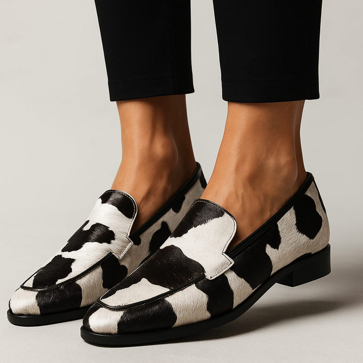 Kaitlyn | Kvinners Cow-Print Spiss-Tå Slip-On Moderne Loafers