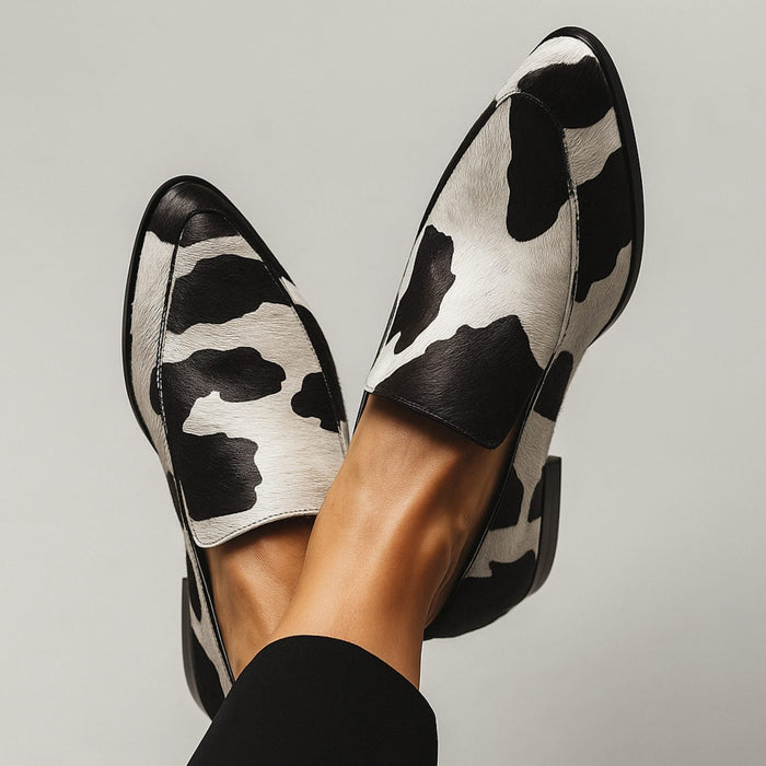 Kaitlyn | Kvinners Cow-Print Spiss-Tå Slip-On Moderne Loafers