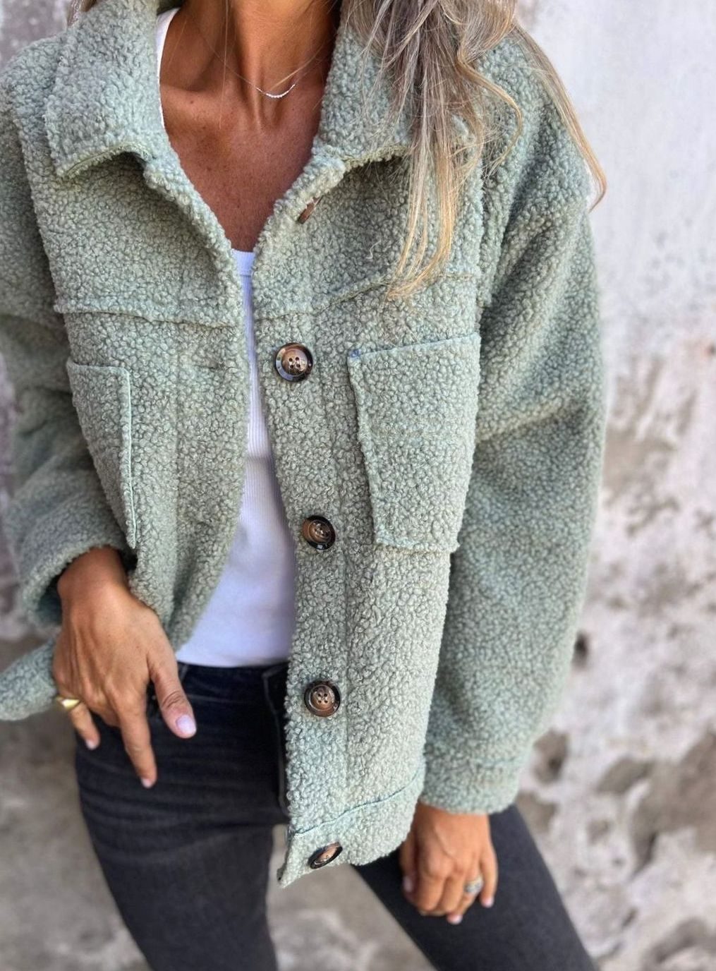 Megan | Kvinners avslappede jakke med koselig fôr
