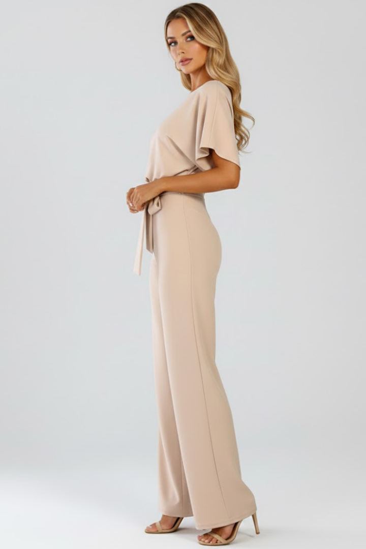 Kvinnes Vidbenet Jumpsuit | Kortermet Med Belte