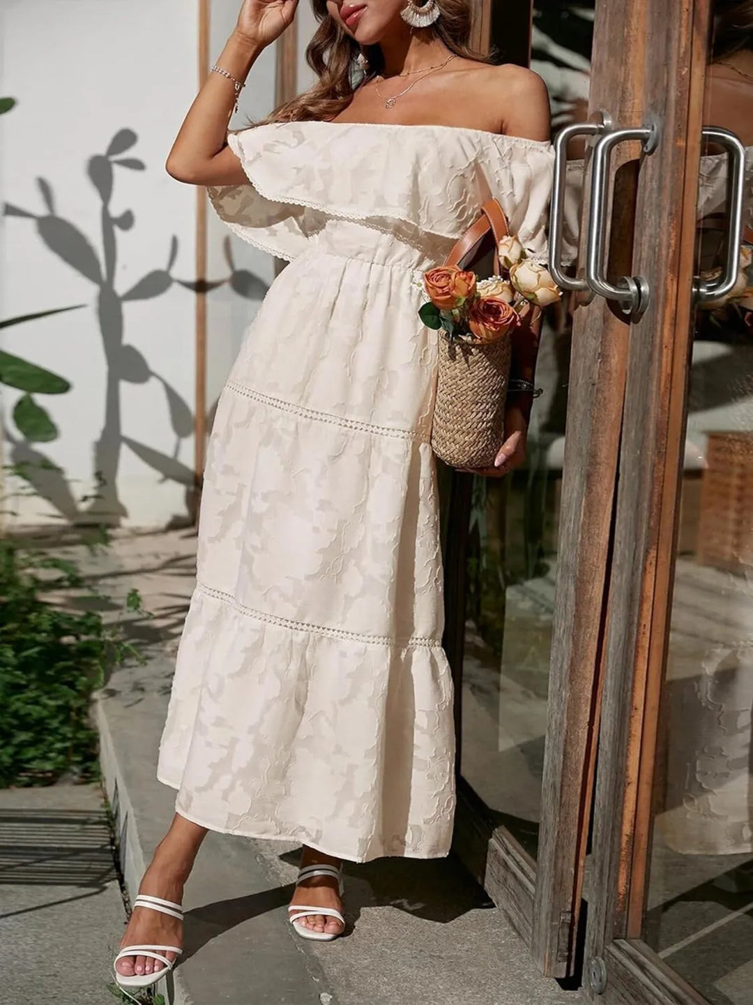 Kjole til Bryllupsgjest | Off-Shoulder Lagdelt
